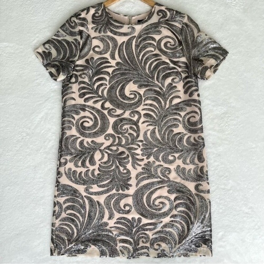 NWT Forever 21 Sequin Short Sleeve Shift Dress, Size S